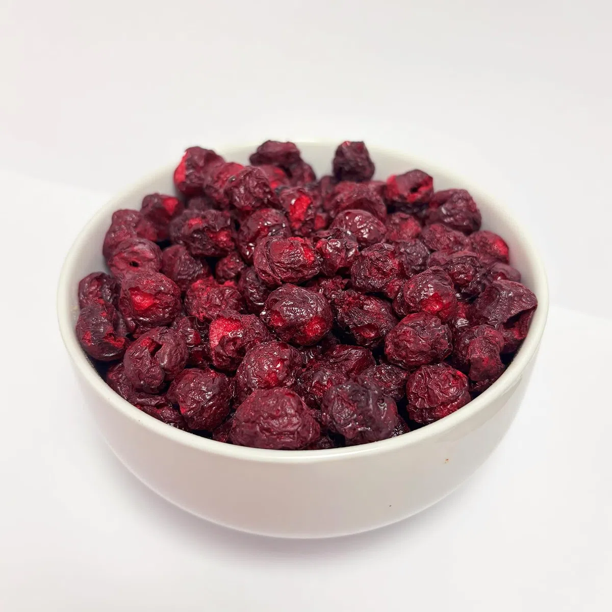 Guindas Liofilizadas Enteras 100g — Cerezas Ácidas Liofilizadas — Fruta Liofilizada sin Azúcar — Cerezas Agrias Deshidratadas — Para Repostería, Decoración, Cocktails, Muesli y Postres