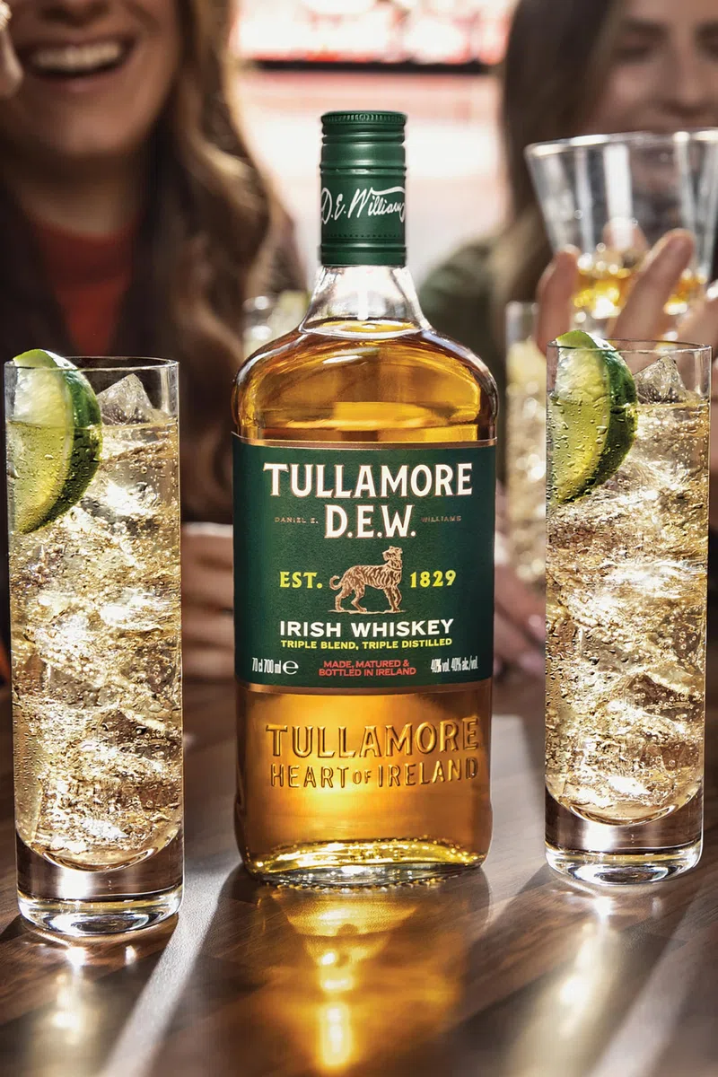 Tullamore DEW Whiskey Irlandés Triple mezcla, 1l